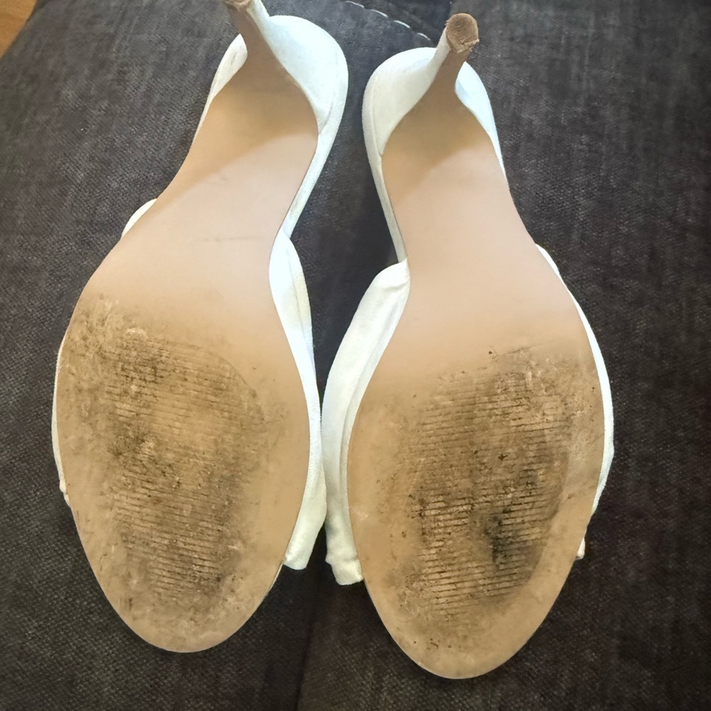 Eva Mendes for New York & Company White Mules with Knotted Detail - Picture 5 of 5